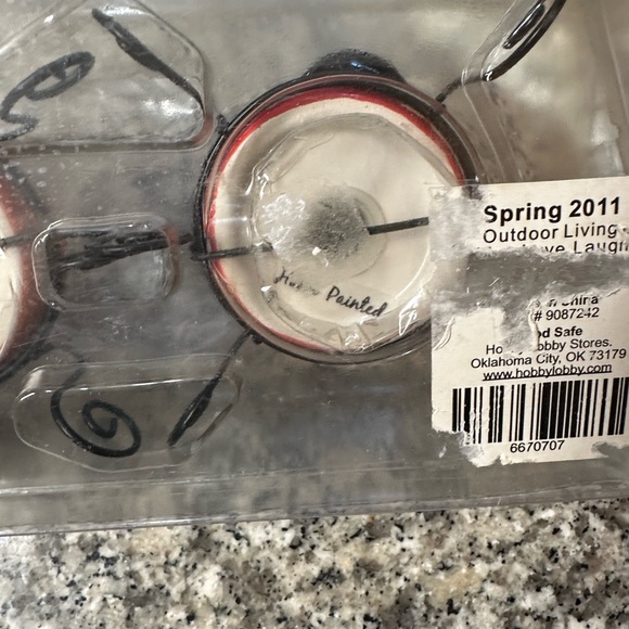 Ladybug Salt & Pepper Shakers From Hobby Lobby 2011 Outdoor Collection - Picture 9 of 15